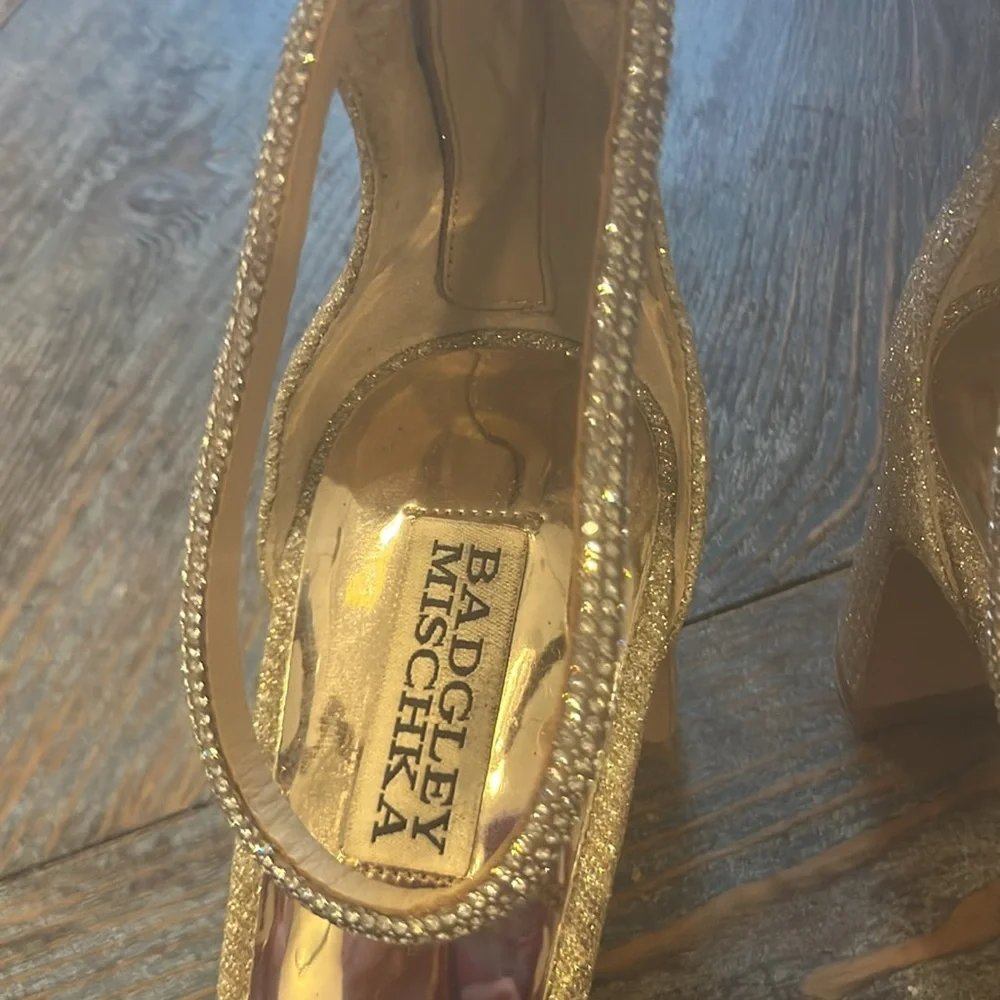 Elegant and sparkly Badgley Mischka strappy heels in size 7..5 - Picture 2 of 7